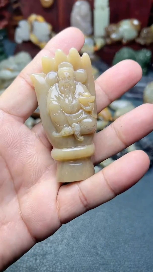未镶嵌和田玉把件-