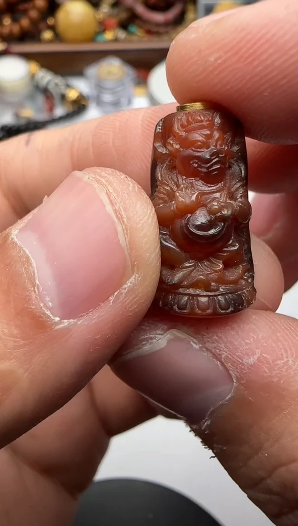 足金镶嵌配饰玛瑙/玉髓配饰