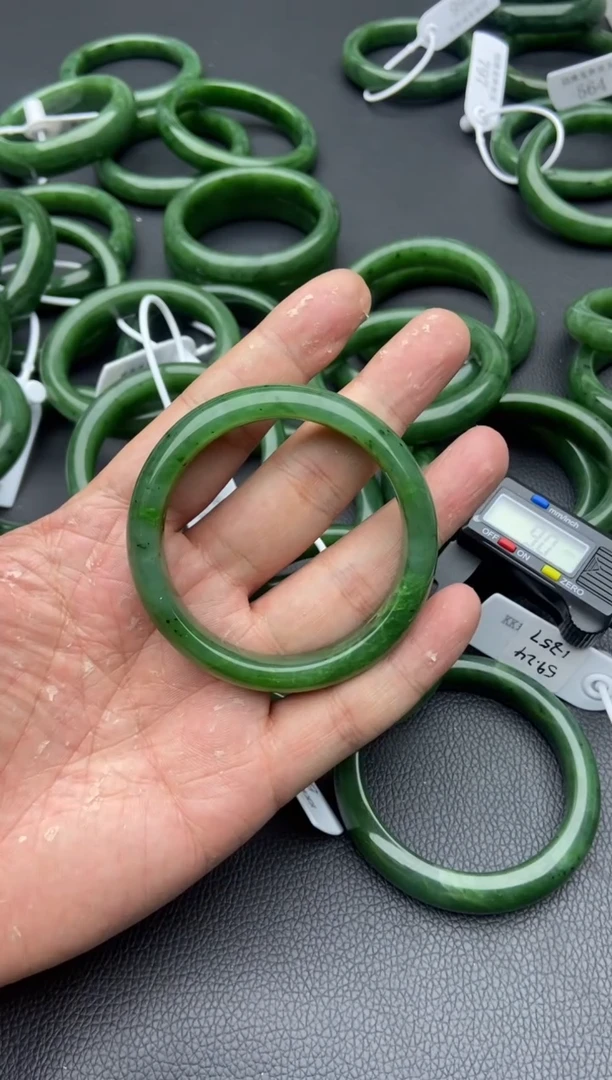 未镶嵌手镯和田玉（碧玉）61-54