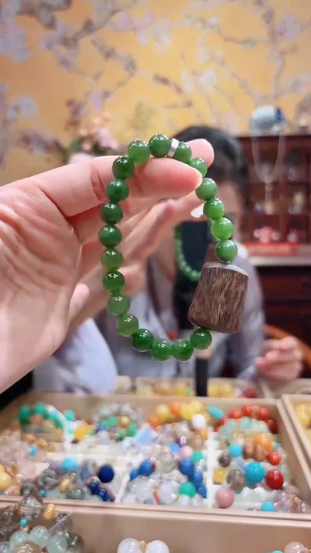 未镶嵌手链和田玉（碧玉）碧玉奇楠设计款