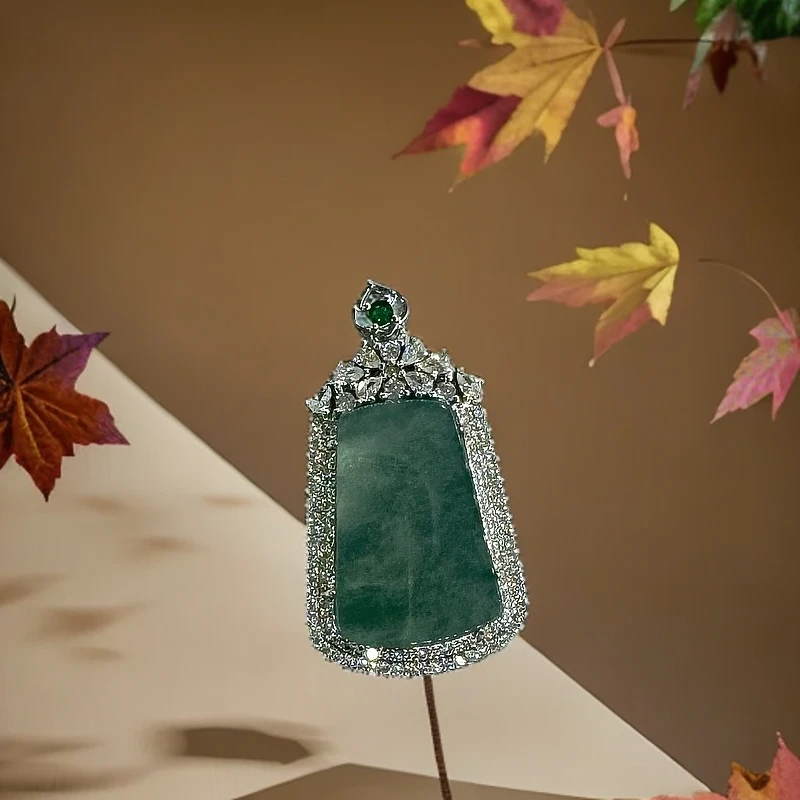 （库存处理）--高定珠宝翡翠豪华镶嵌T牌无事牌吊坠F792气质时尚