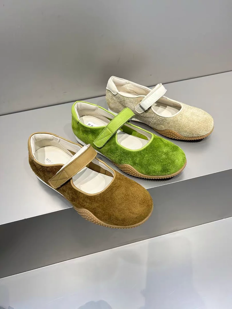 【头层牛皮】【老彭同学】玛丽珍新款平底魔术贴浅口单鞋93925