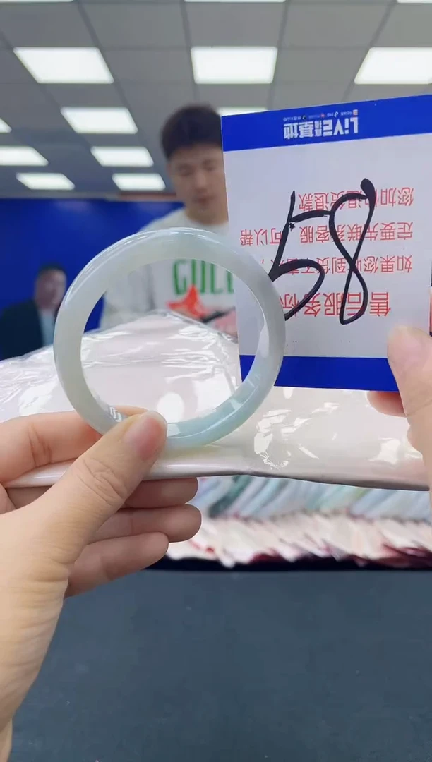 未镶嵌手镯翡翠AAAAAAAAAA