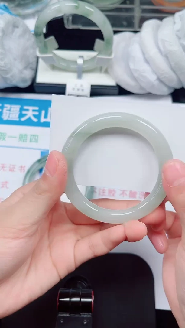 未镶嵌手镯石英质玉65-53/54