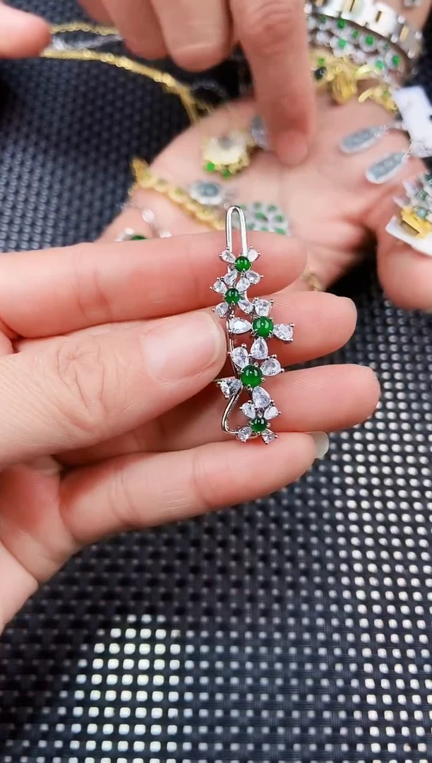 【闪购商品】翡翠吊坠(不含链)未镶嵌1111111111