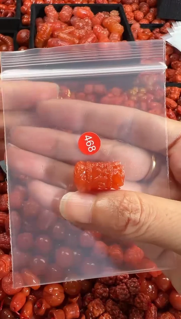南红玛瑙未镶嵌颈饰1