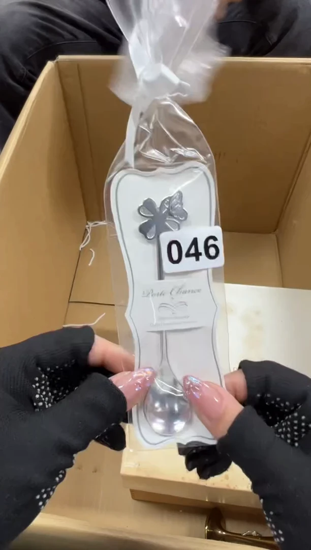 时****月046中古商品谨慎参拍