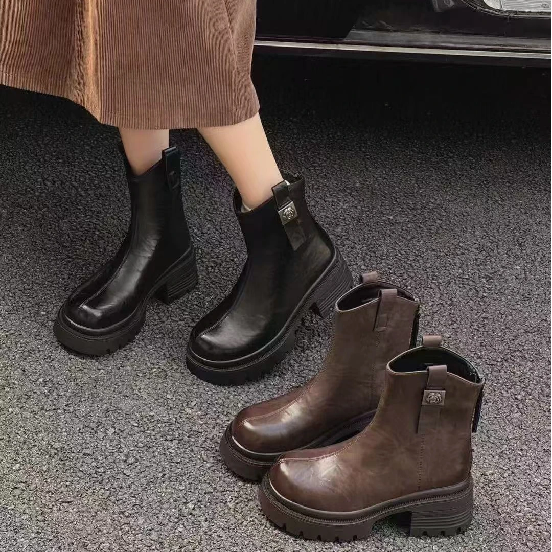 黑色咖色马丁靴