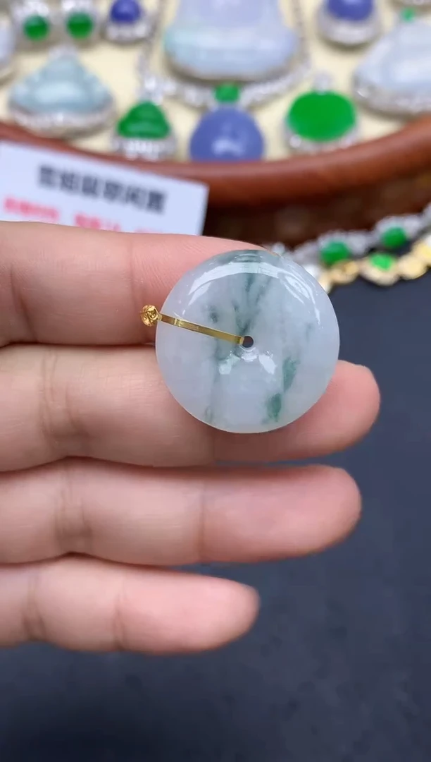 颈饰18K金镶嵌翡翠46-中国好珍宝
