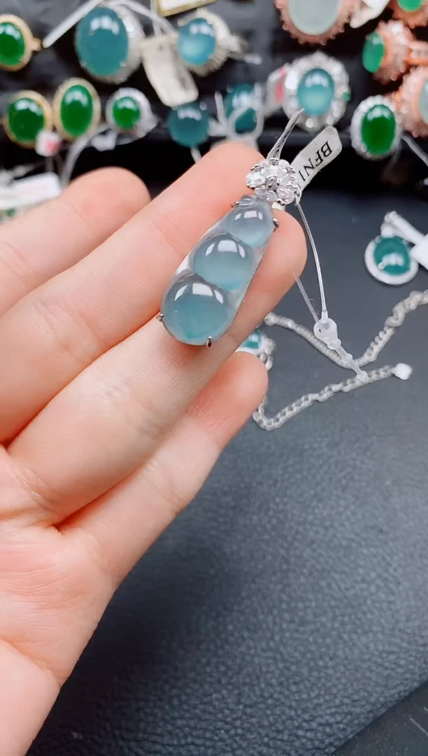 吊坠(赠链)银S925镶嵌翡翠翡翠