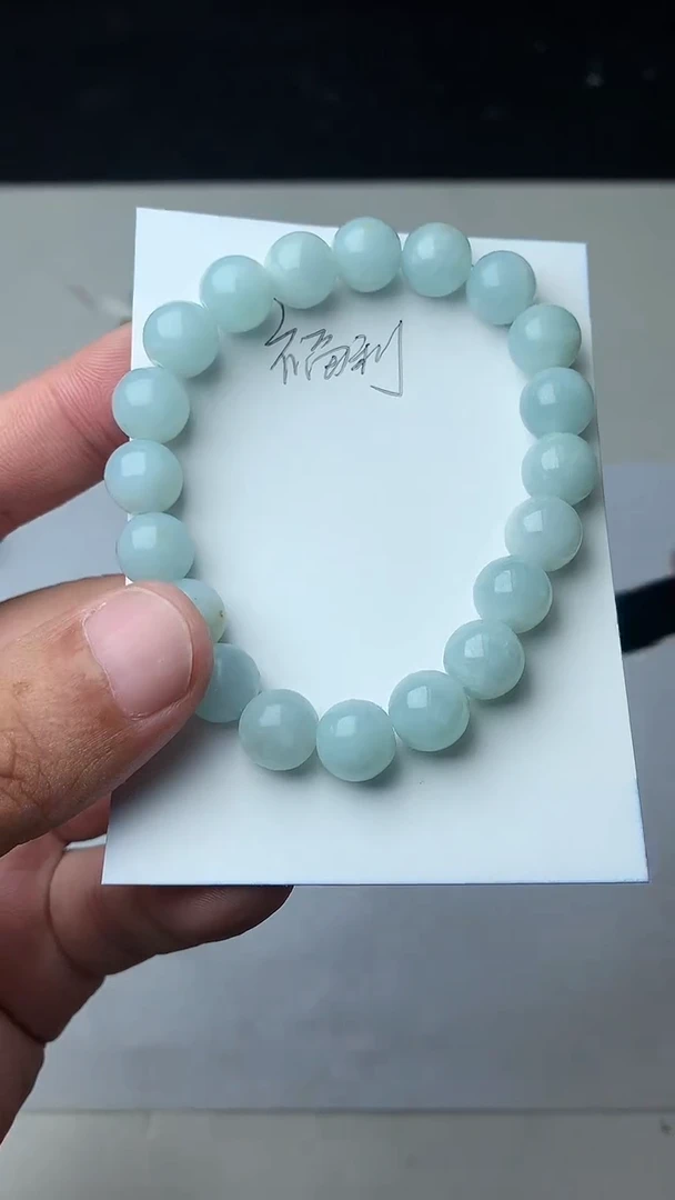 翡翠未镶嵌颈饰珠子