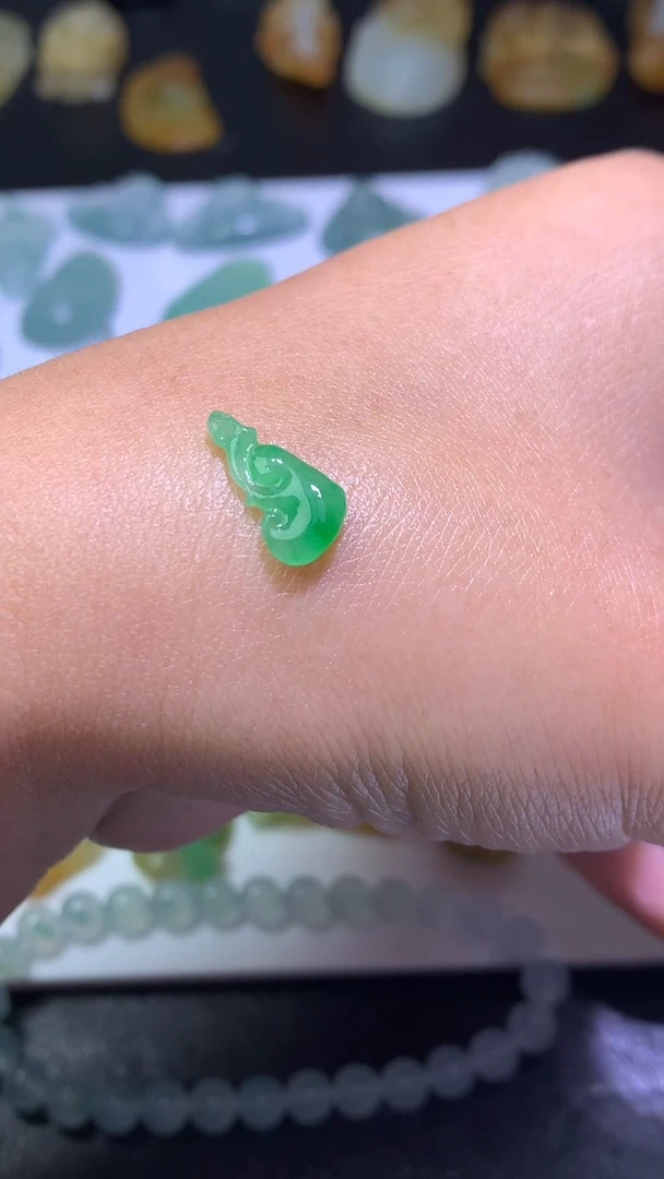 未镶嵌定制翡翠毛货