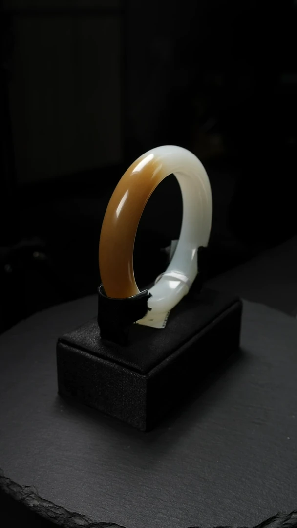 未镶嵌手镯和田玉秋*白玉且末料糖白手镯59圈