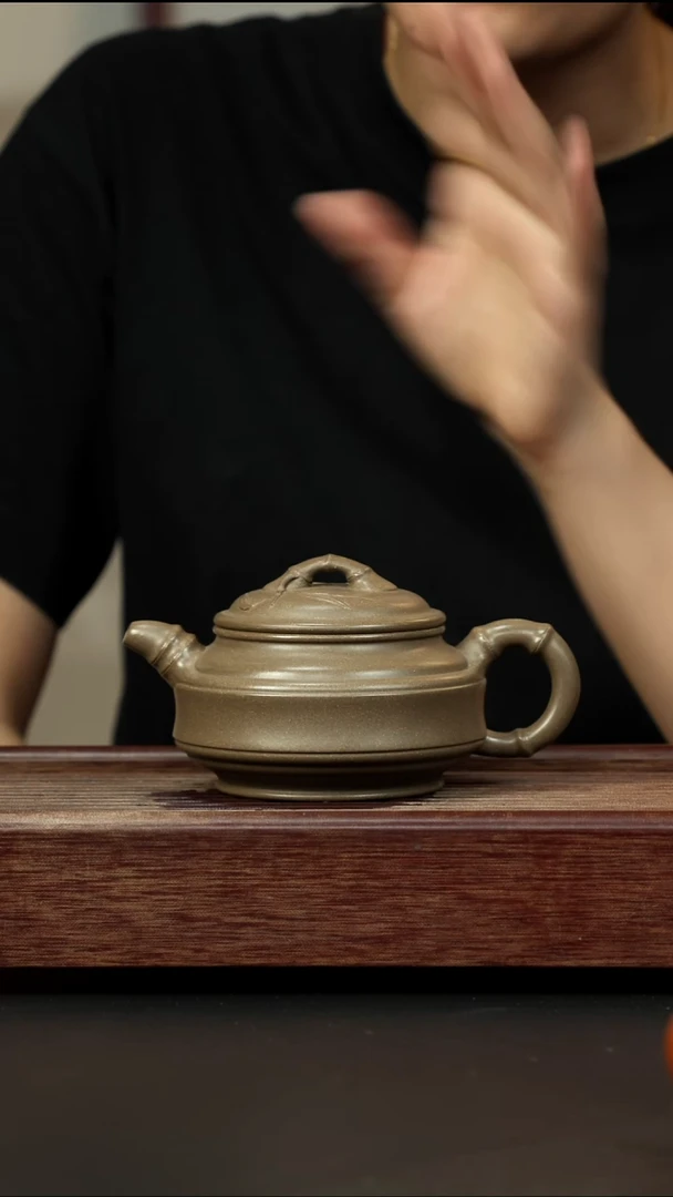 紫砂茶壶蟹壳青双线竹鼓