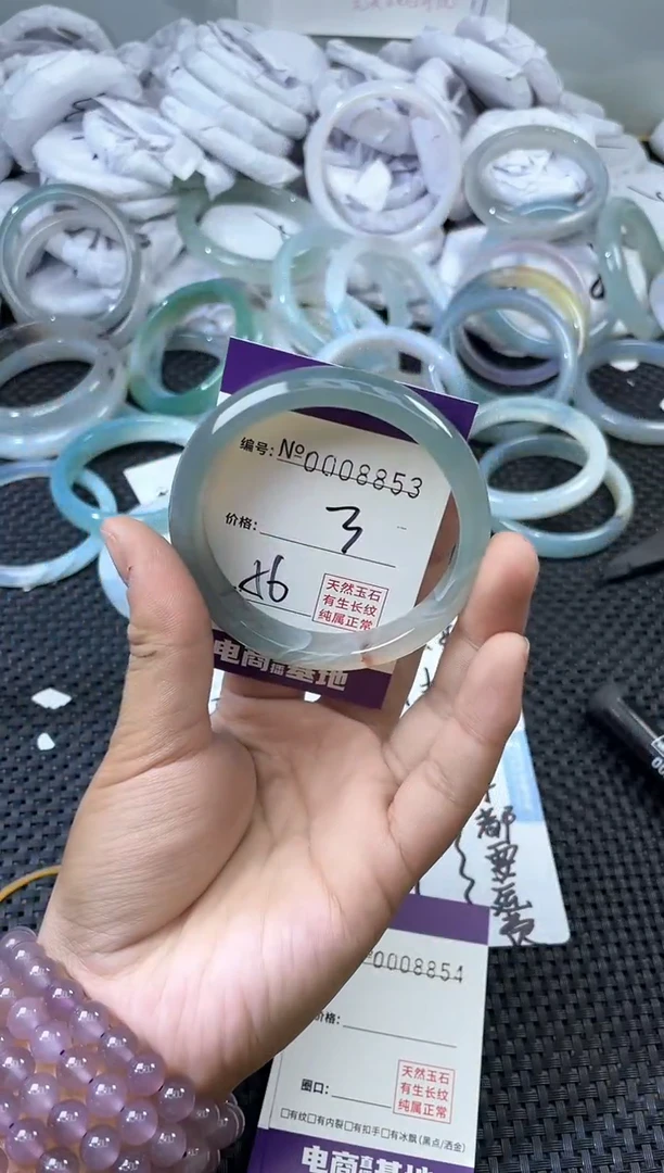 玛瑙/玉髓手镯未镶嵌8853