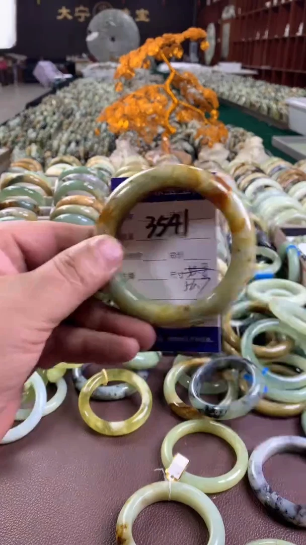 未镶嵌蛇纹石玉手镯3541