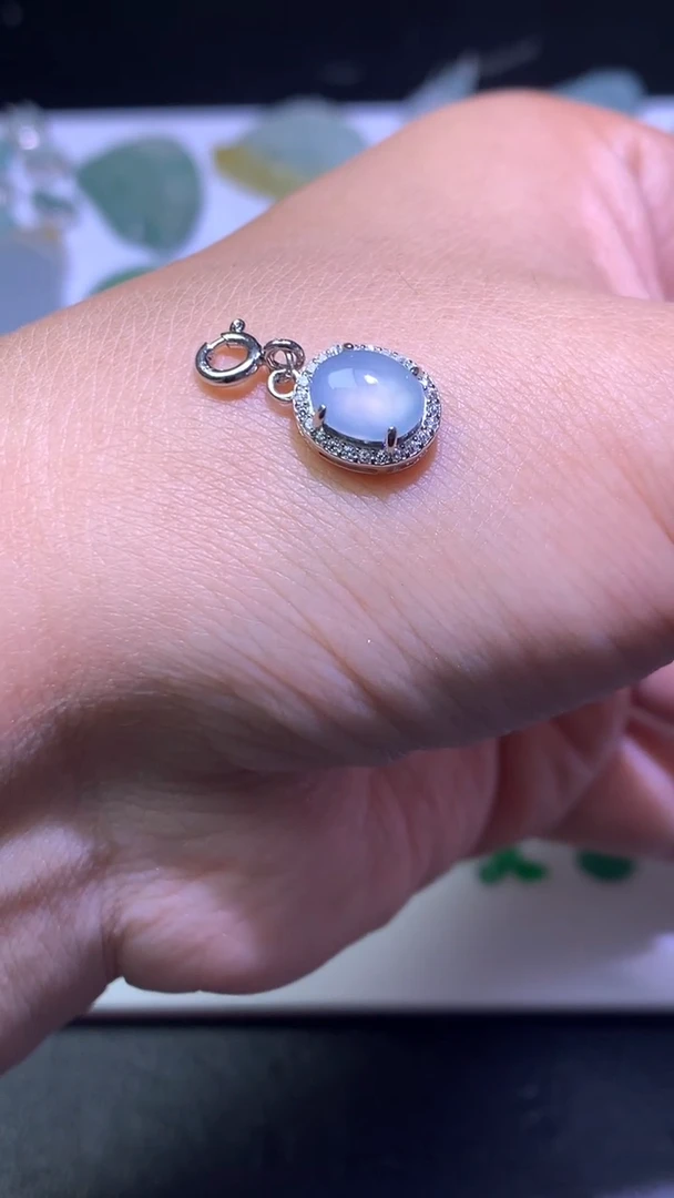 颈饰未镶嵌翡翠净货