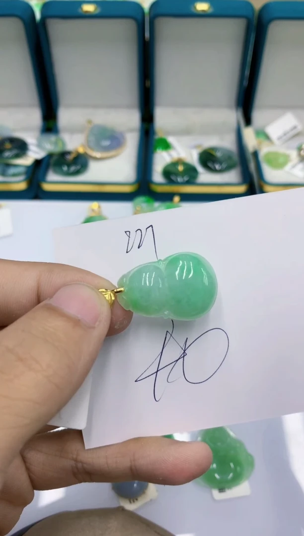 颈饰未镶嵌翡翠1111111