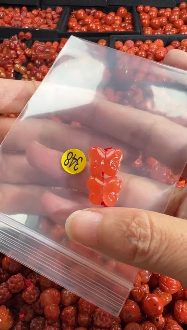 颈饰未镶嵌南红玛瑙1