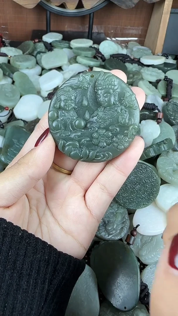 颈饰未镶嵌和田玉1