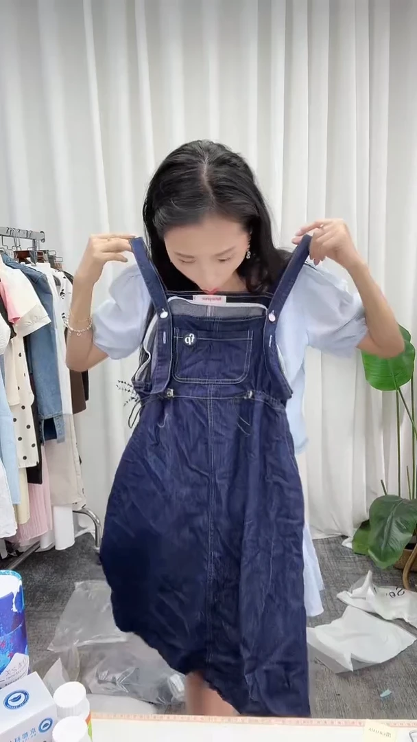 Q45新款时尚女装