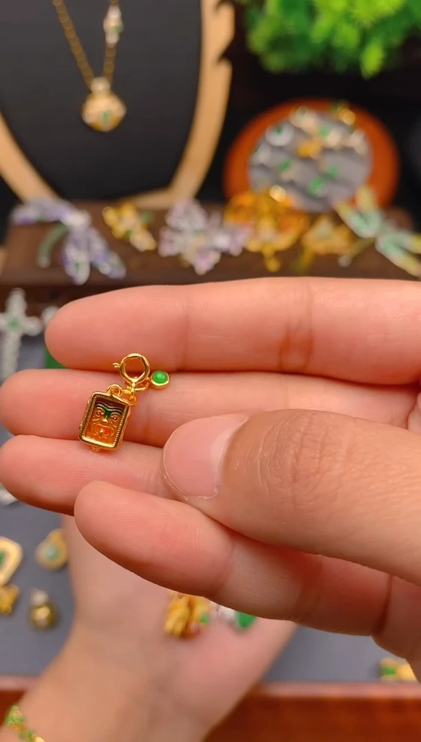 【闪购商品】翡翠吊坠(不含链)银S925镶嵌扎吉拉母