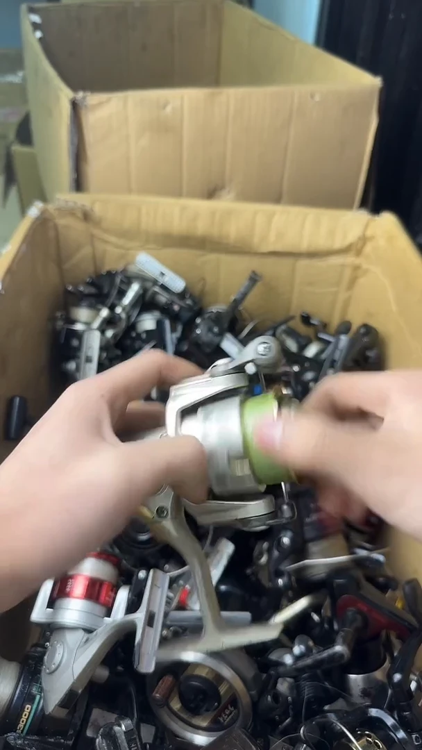 迷*微瑕钓鱼轮，直播间讲解为准，看清楚再拍，如有拆卸不退换