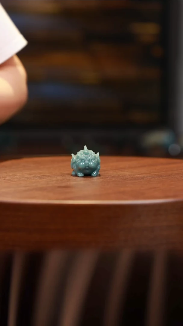 翡翠摆件未镶嵌貔貅