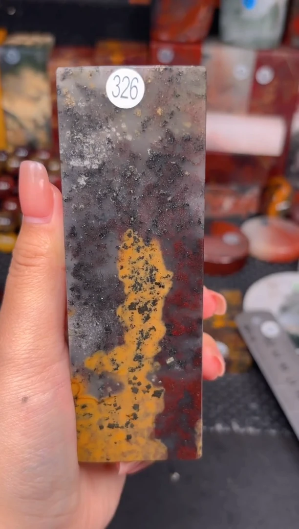 玉 桂林鸡血玉印章摆件326