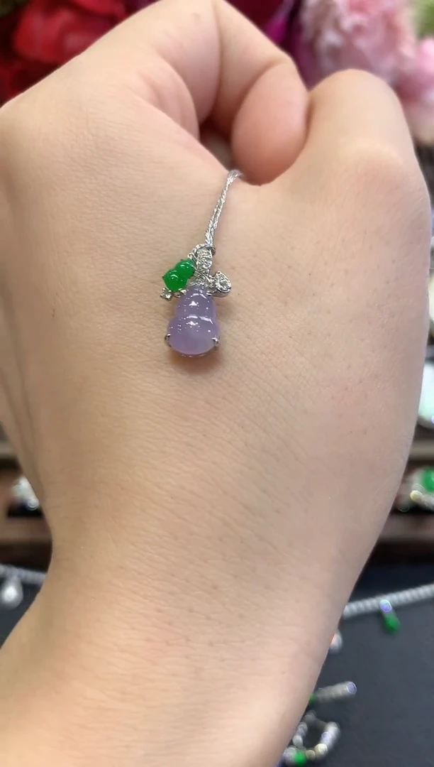 吊坠(不含链)18K金镶嵌翡翠紫货有色差Q30多样性发货一件