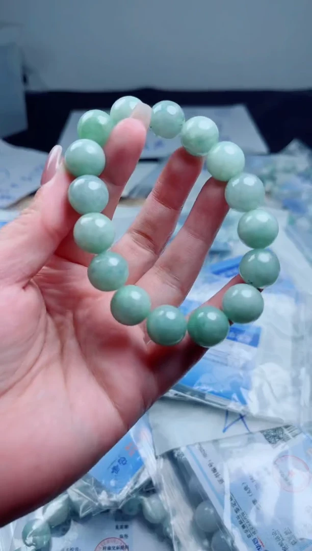 翡翠未镶嵌颈饰珠串