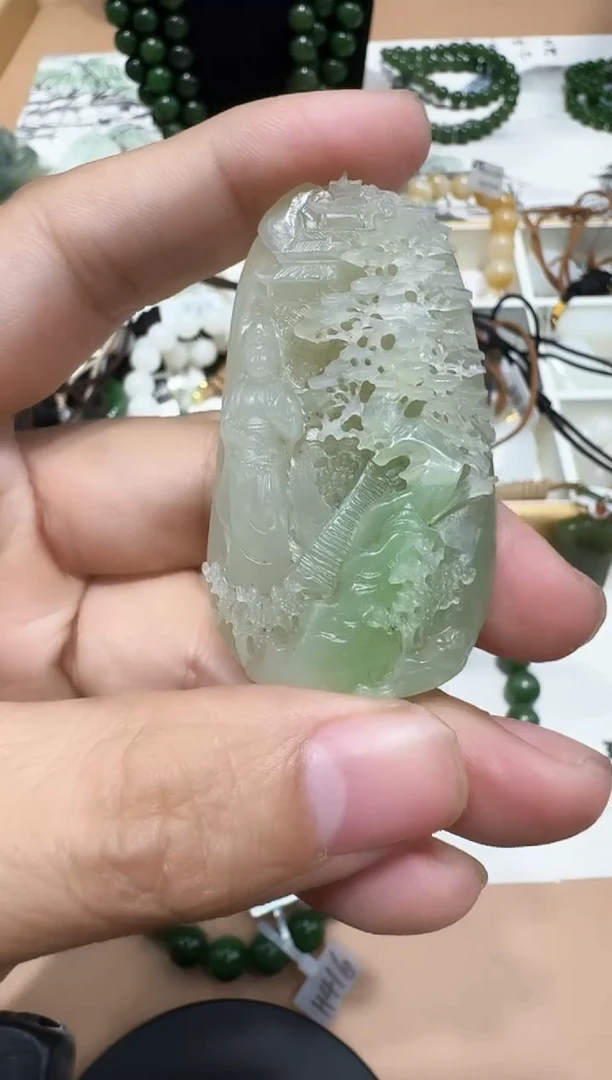 吊坠(赠链)未镶嵌和田玉吊坠