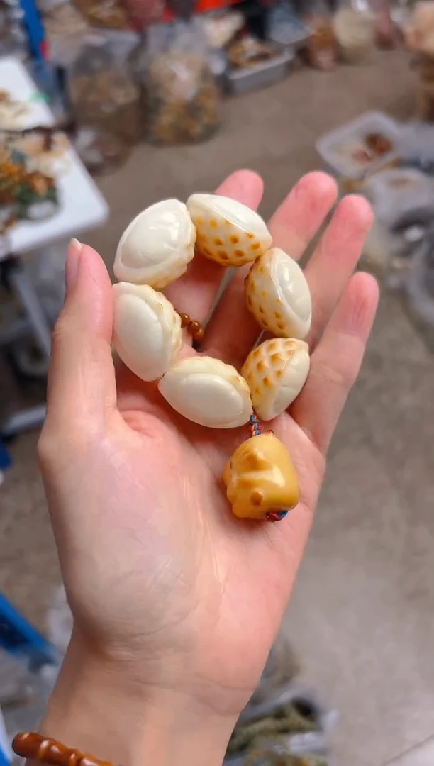 吊坠菩提根/象牙果榴莲手捻  小仓鼠