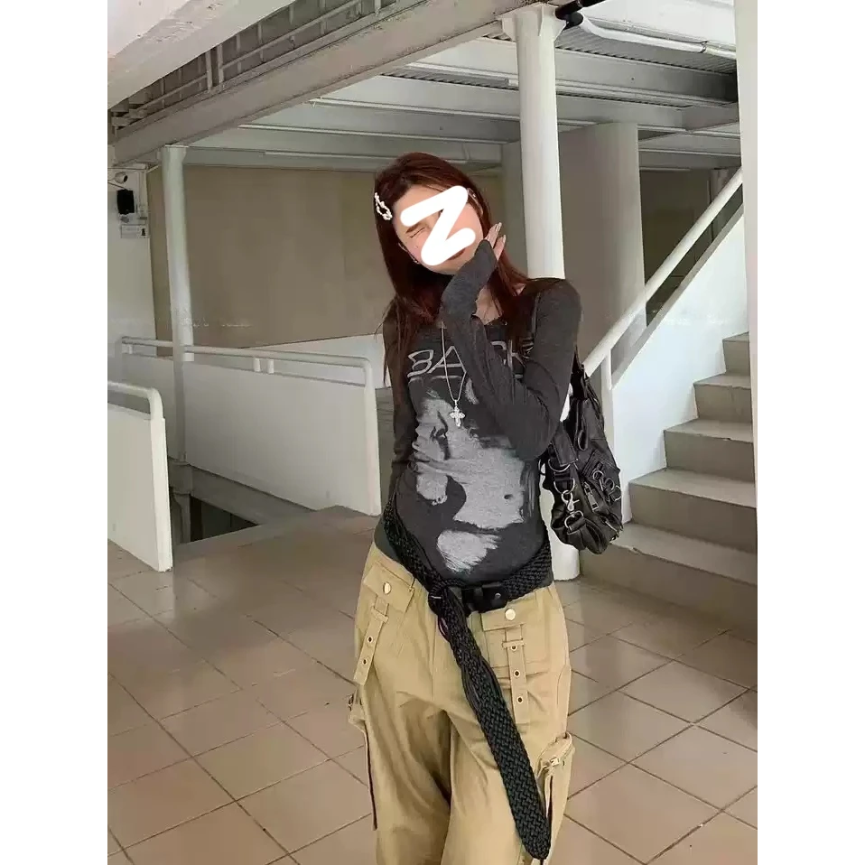 【全额运补】美式复古辣妹风人像印花长袖T恤女修身显瘦小众圆领