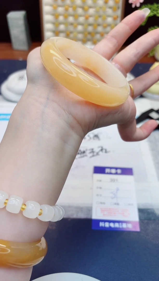 未镶嵌手镯石英质玉301-财气镯-圈口59