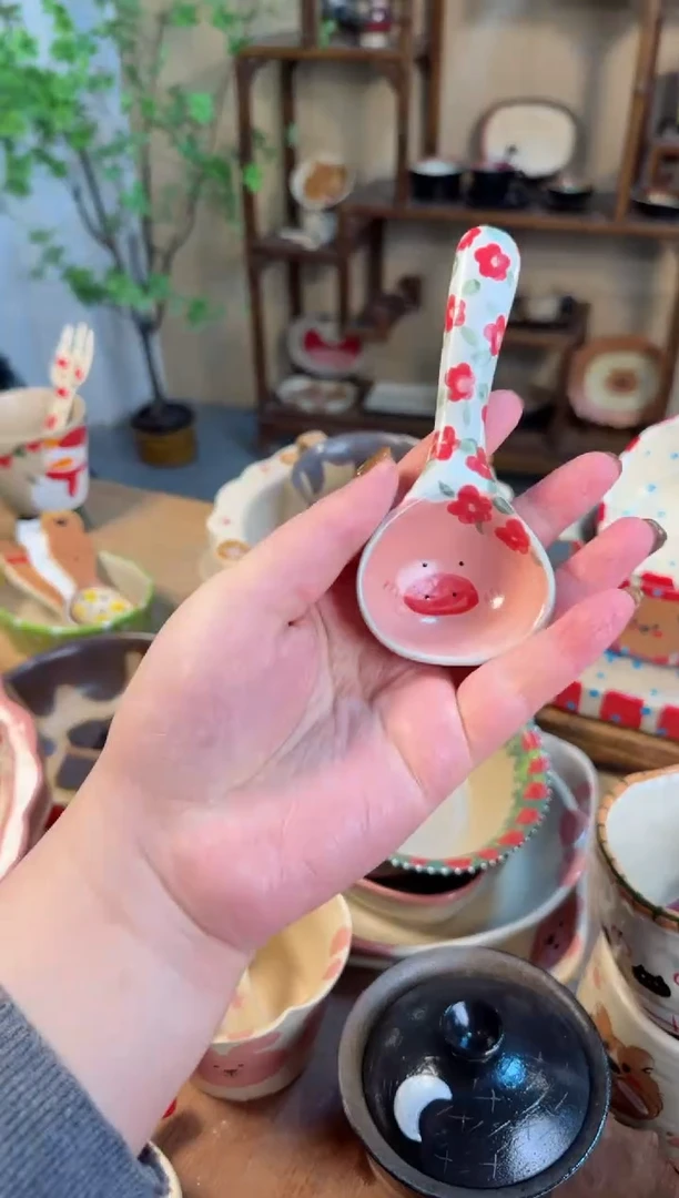 【闪购商品】猪猪勺子高温瓷器