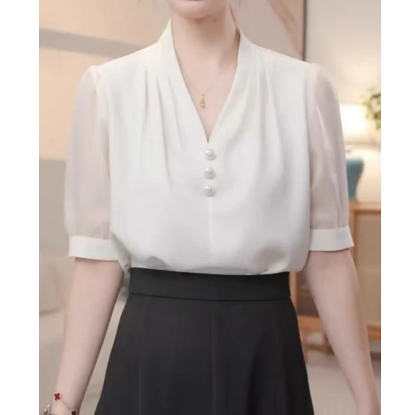 9572钉珠气质衬衫女士夏季新款时尚减龄显瘦短袖别致V领上衣
