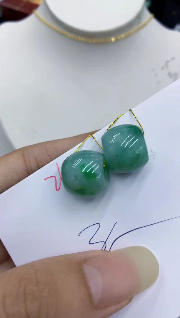 翡翠未镶嵌颈饰111111111111多样性发其一