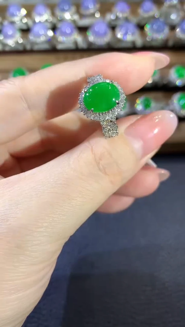 18K金镶嵌戒指翡翠A86