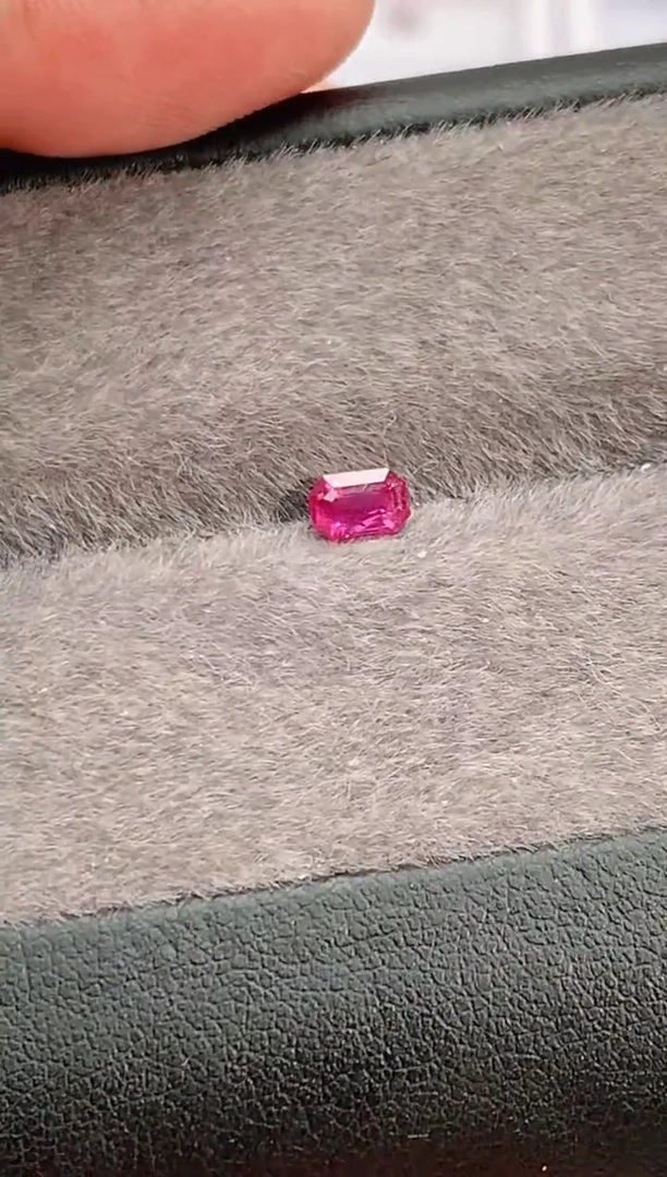裸石红宝石0.52ct天然无烧红宝石