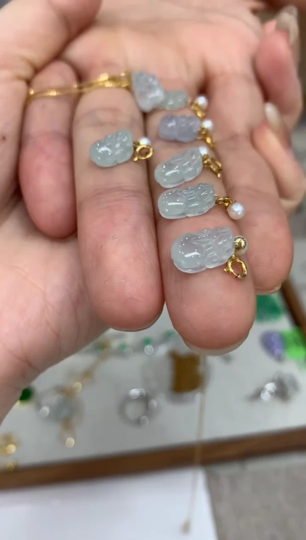 翡翠18K金镶嵌吊坠(不含链)貔貅提溜 多样性发货1件