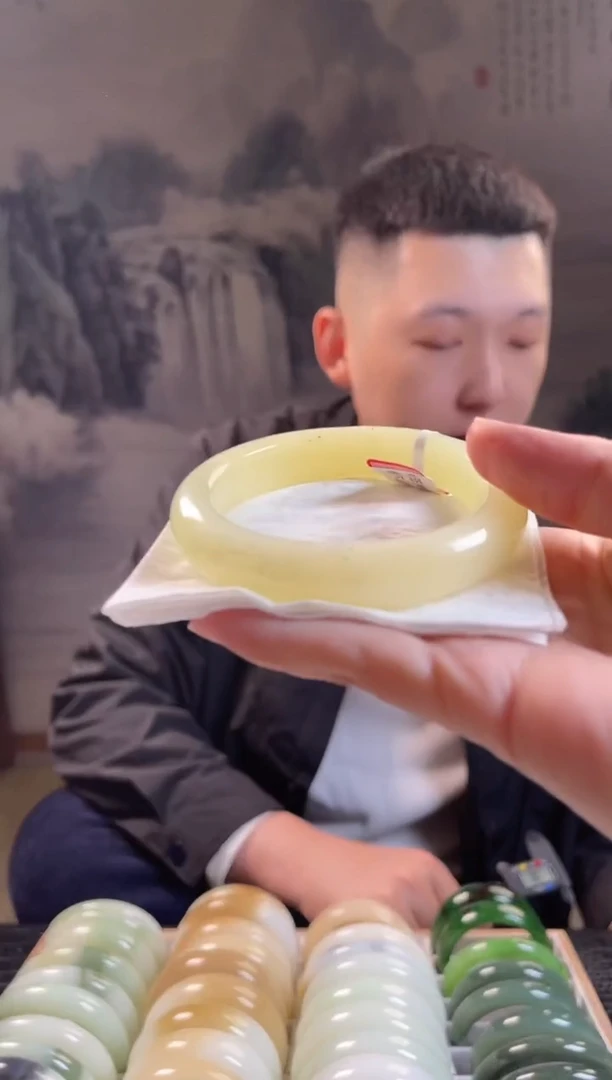 未镶嵌手镯和田玉60圈口0942