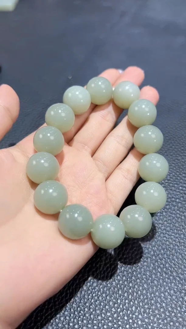 【闪购商品】和田玉手串未镶嵌且末料青白玉卡16圆珠手串