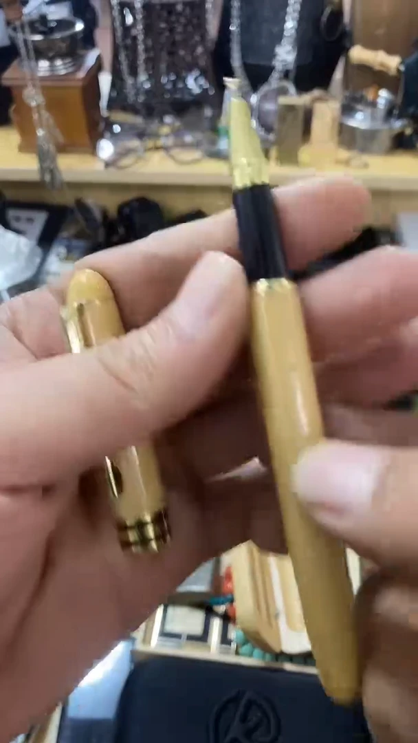 瓷片闪购商品  如图所示
