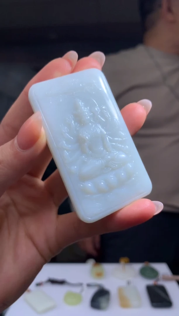 【闪购商品】定制和田玉Boss阳天然和田玉（拍一发一）