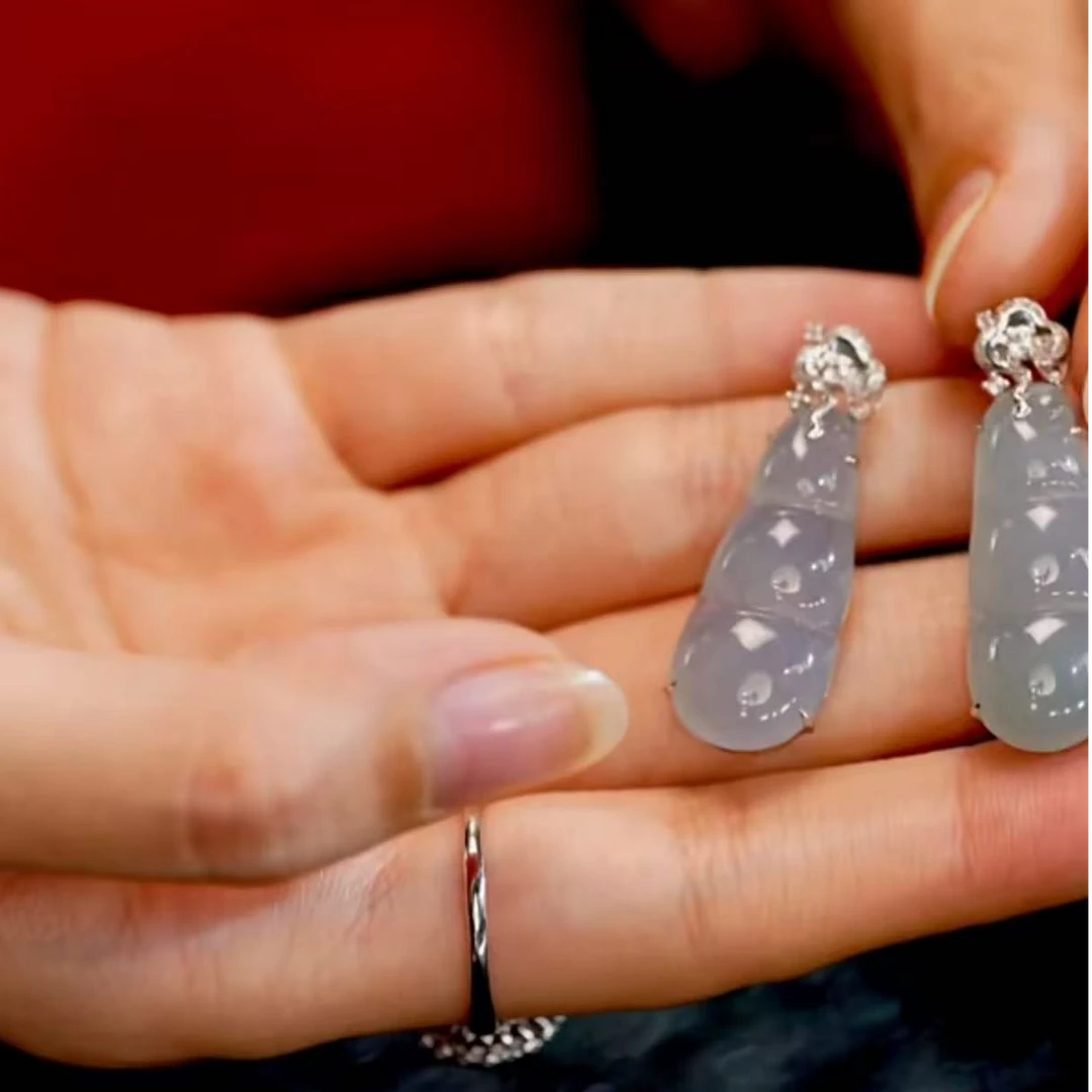 【逍遥】18K天然A货翡翠福豆吊坠*715/31827B/多样性发/1件