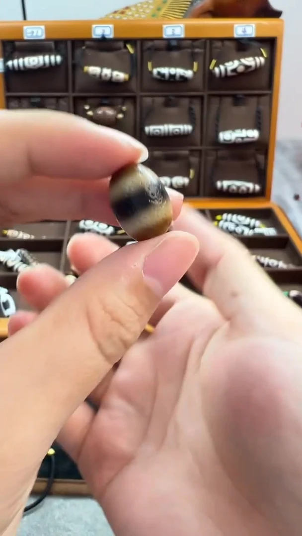 玛瑙/玉髓（覆膜）颈饰未镶嵌72.（微瑕随机发货）