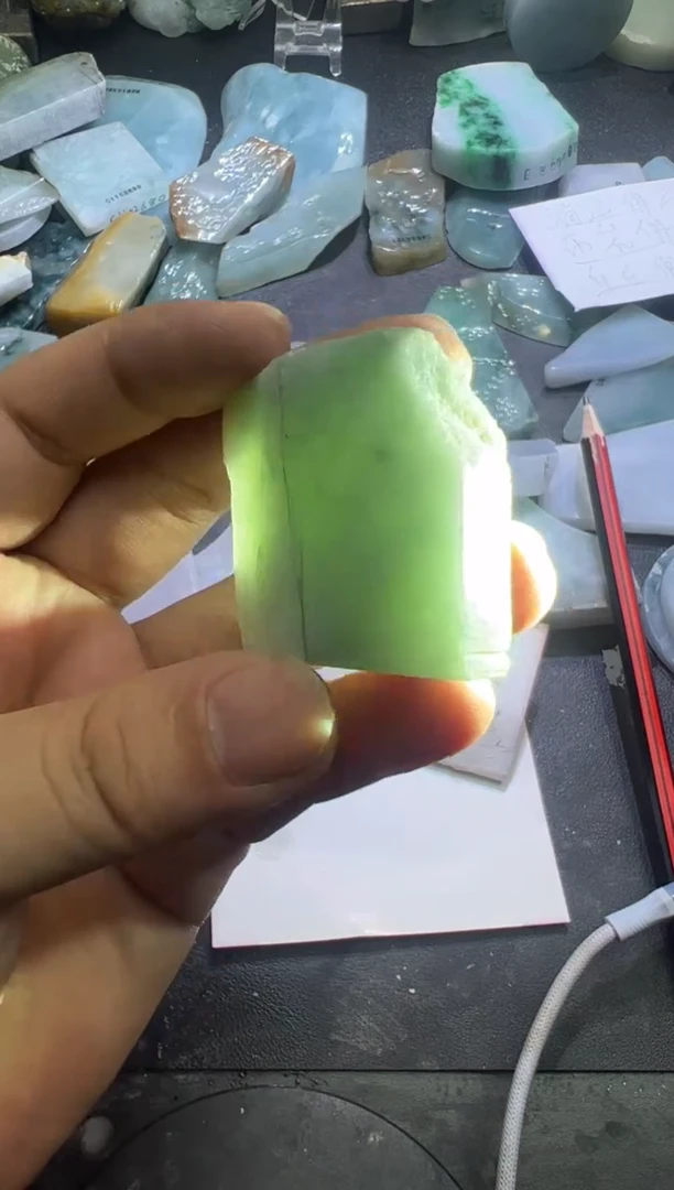 未镶嵌挂件翡翠天然缅甸翡翠A货