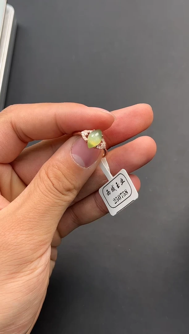 未镶嵌手串和田玉俄碧猫眼戒指微色差