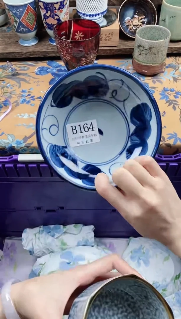瓷片蜜*?                B164